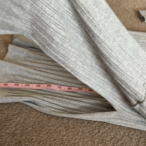 Sky and Sparrow Tan Knit Cardigan size small - Picture 6 of 6